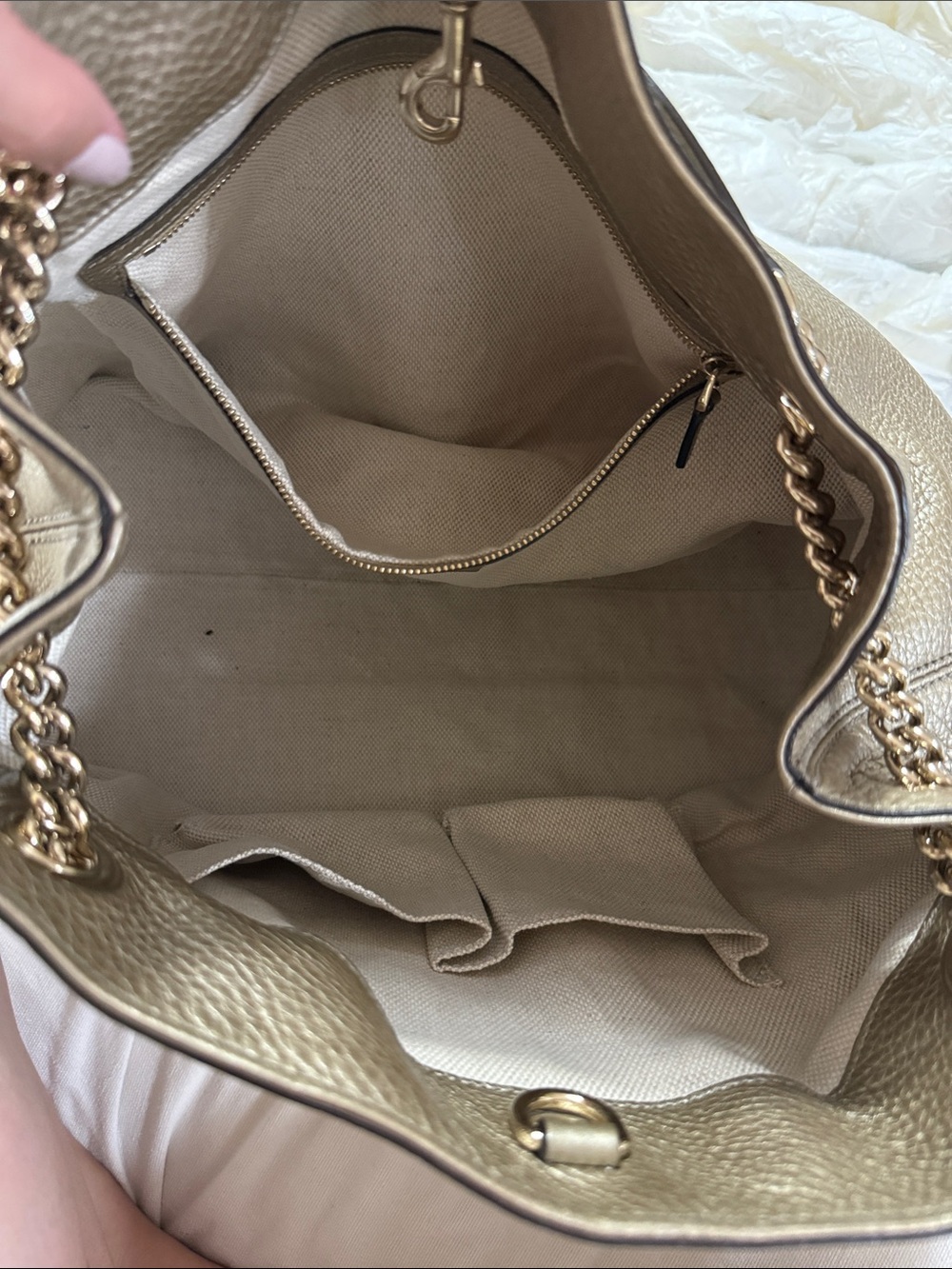 Gucci Metallic Taupe Leather Shoulder Bag with Tassel - Picture 9 of 11